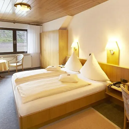 - Restaurant Schlaadt Hotel Kestert
