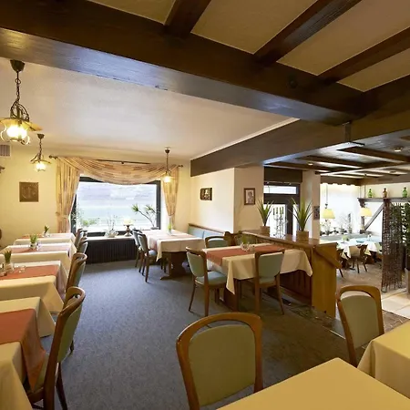 - Restaurant Schlaadt Otel 3*